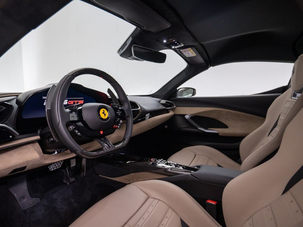 Ferrari 296 GTS 2024