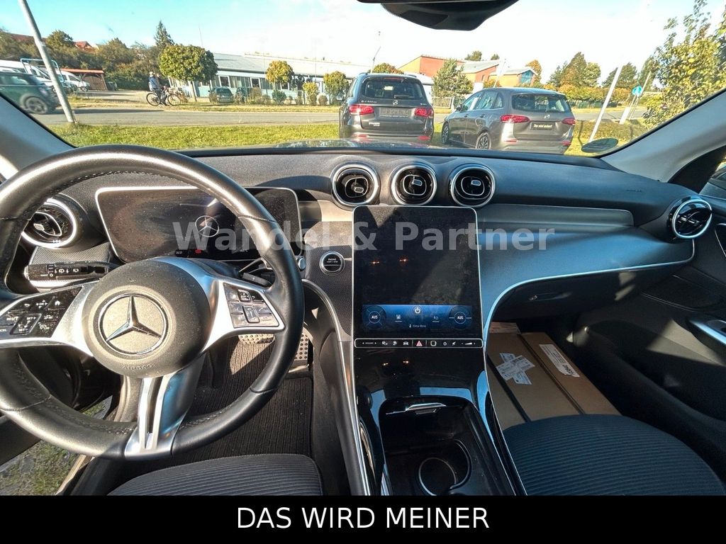 Mercedes-Benz GLC 300 2023