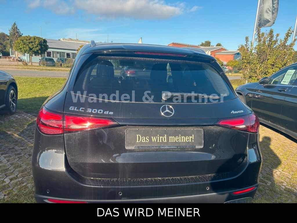 Mercedes-Benz GLC 300 2023