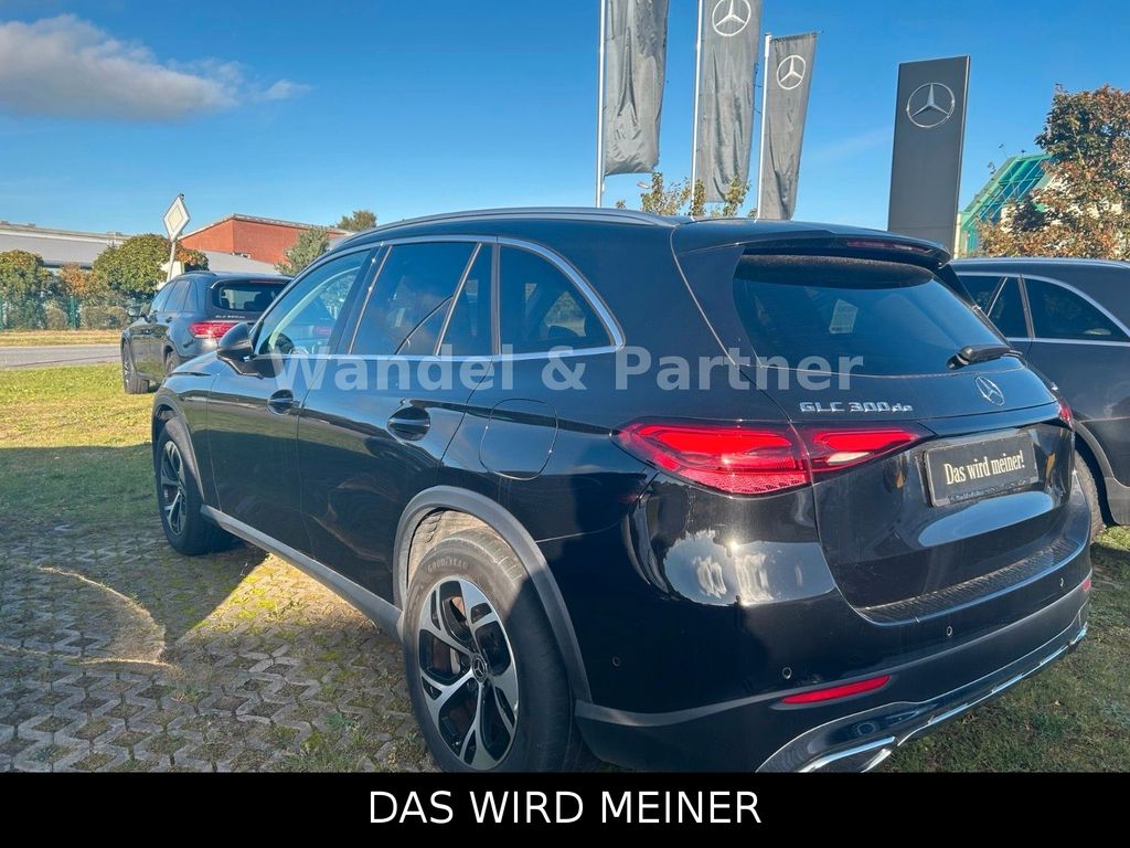 Mercedes-Benz GLC 300 2023
