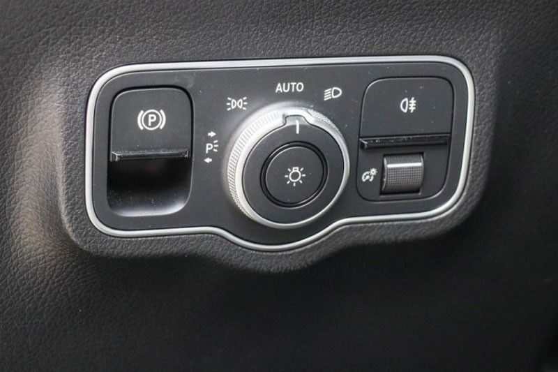 Mercedes-Benz EQA 2023