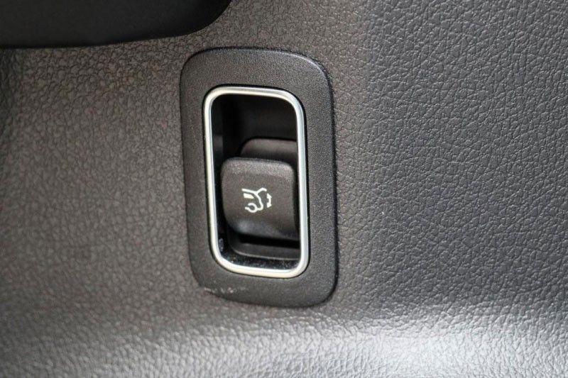 Mercedes-Benz EQA 2023