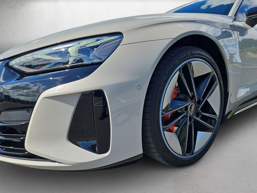 Audi RS e-tron GT 2024