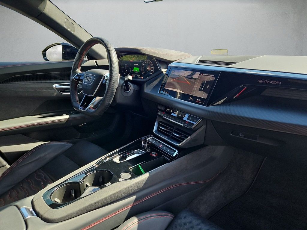 Audi RS e-tron GT 2024