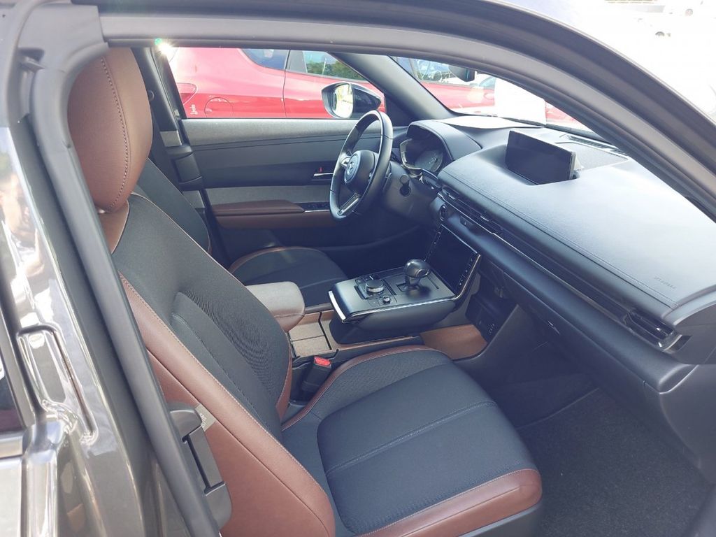 Mazda MX-30 2023