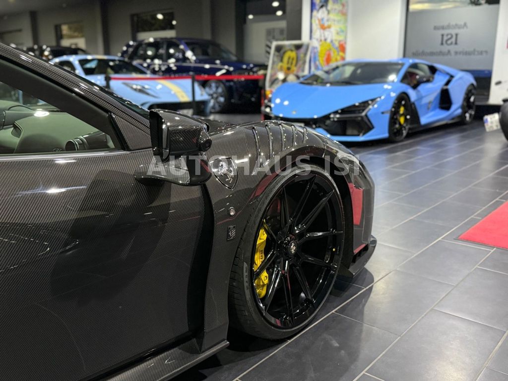 Ferrari F8 2023