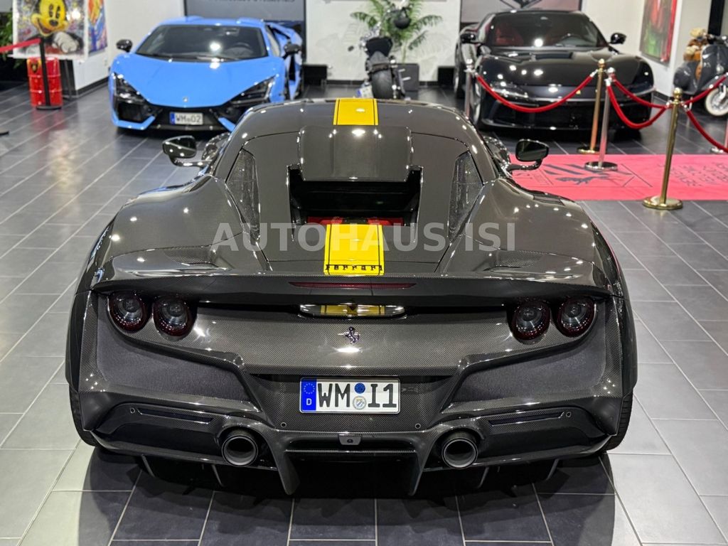 Ferrari F8 2023