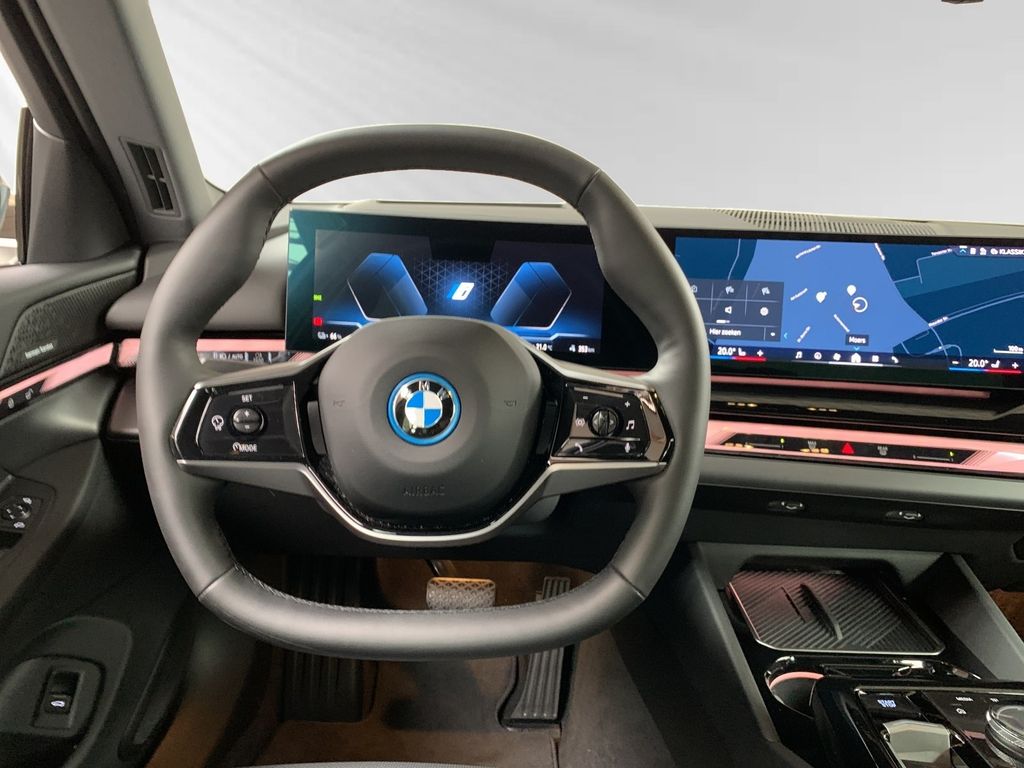 BMW i5 2024