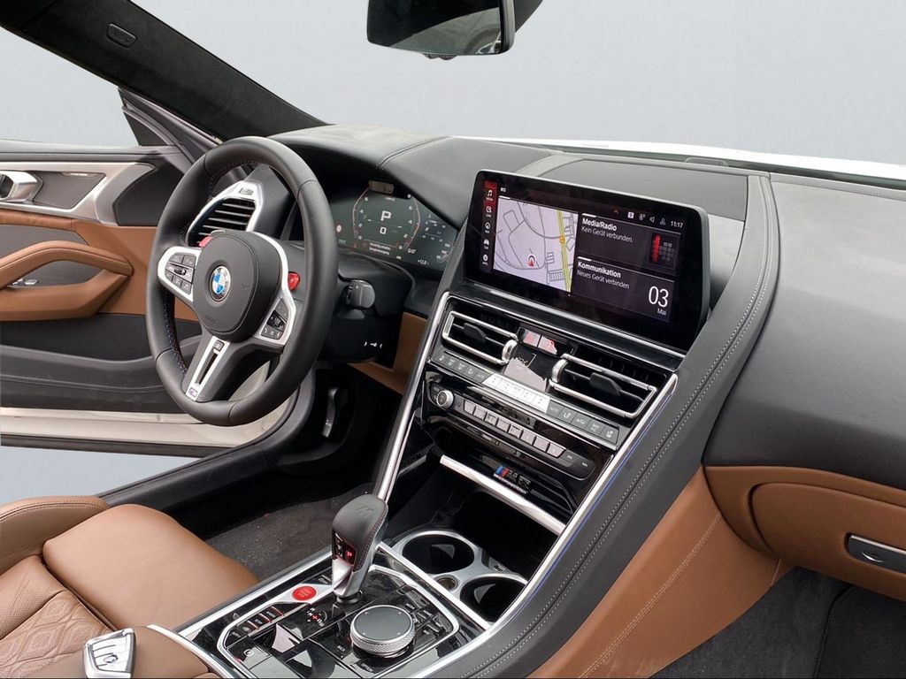 BMW M8 2023