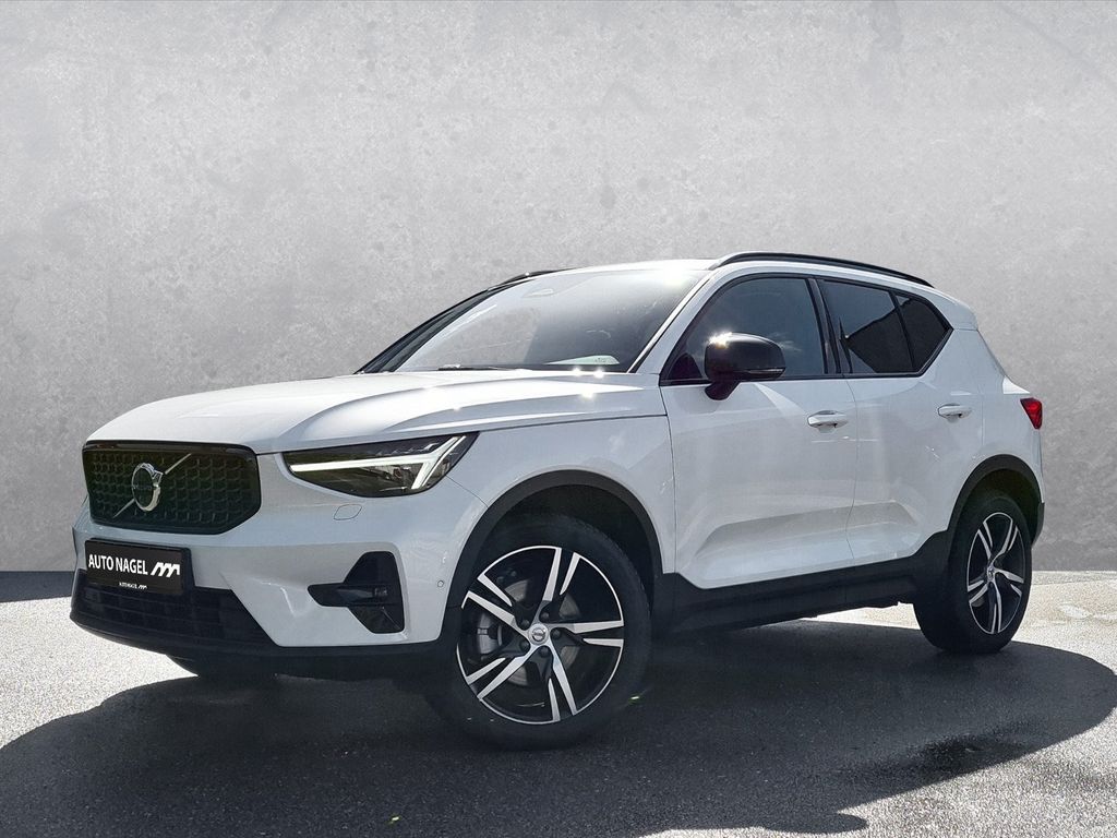 Volvo XC40 2025