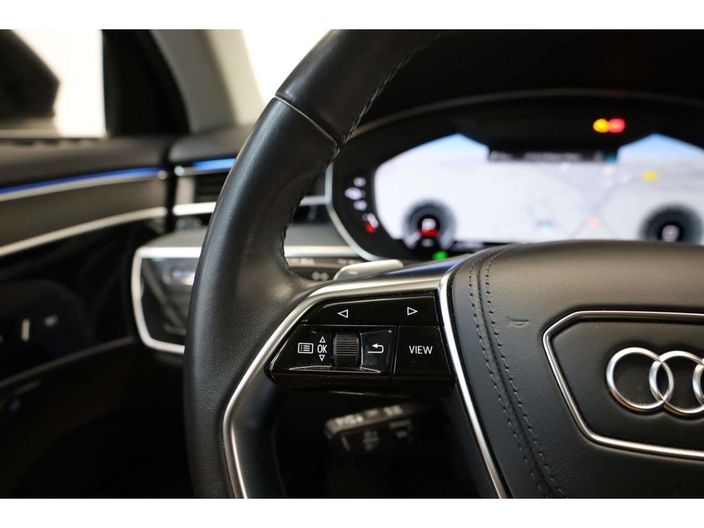 Audi A8 2022