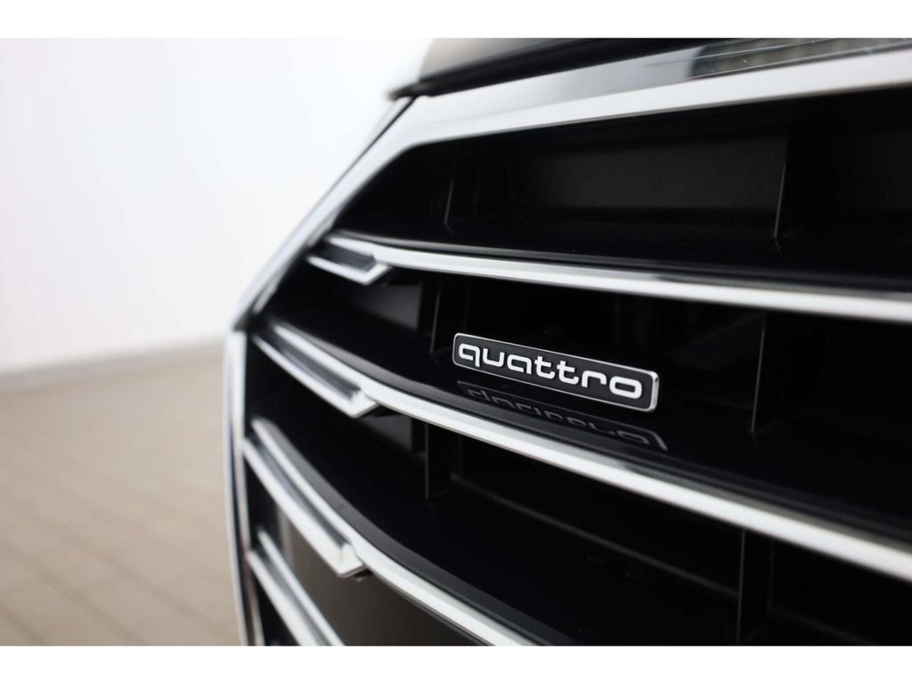 Audi A8 2022