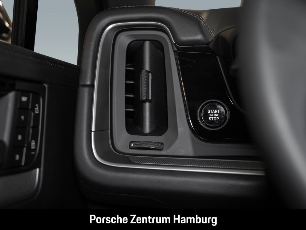 Porsche Cayenne 2025