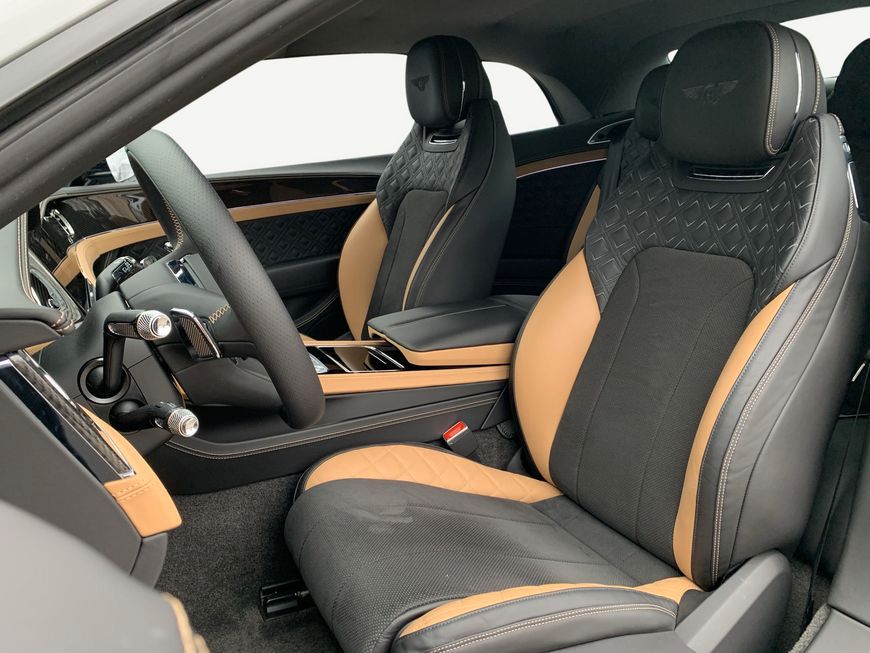 Bentley Continental GTC 2023