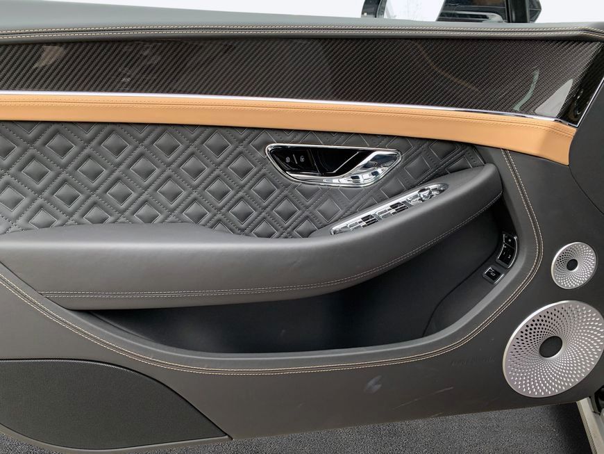 Bentley Continental GTC 2023