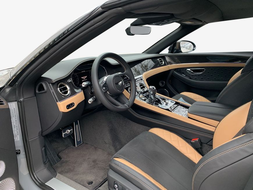 Bentley Continental GTC 2023