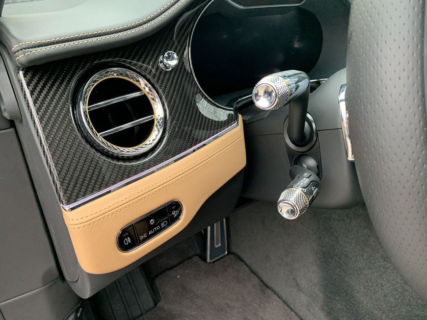 Bentley Continental GTC 2023