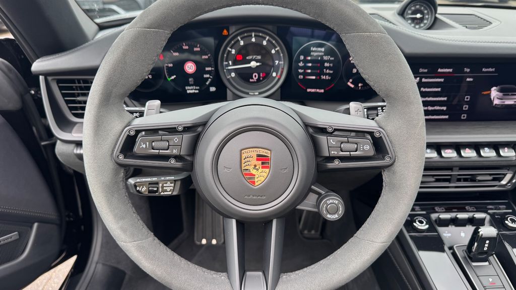 Porsche 992 2024