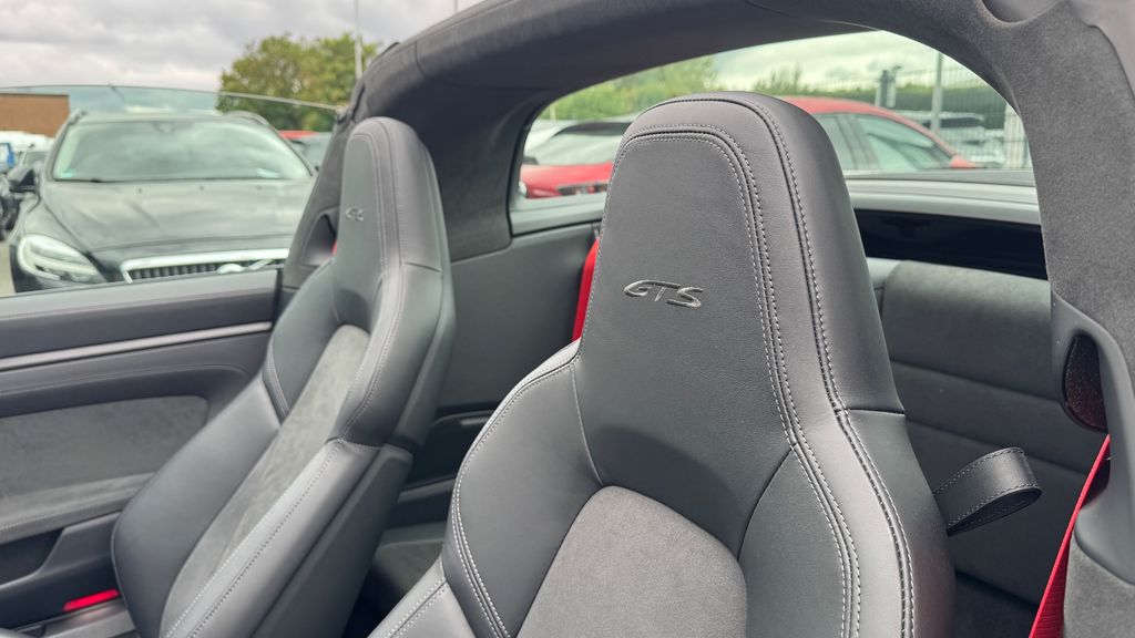Porsche 992 2024