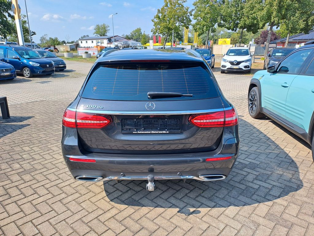Mercedes-Benz E 300 2021
