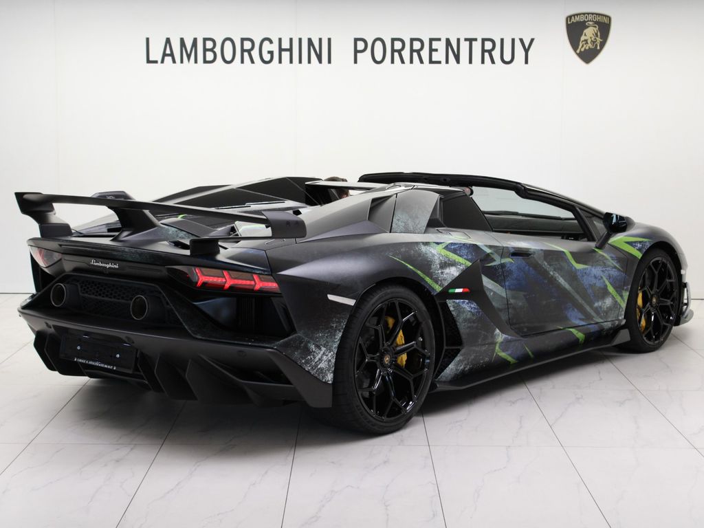 Lamborghini Aventador 2022