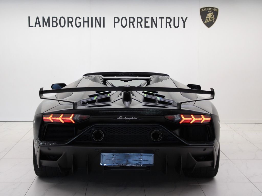 Lamborghini Aventador 2022