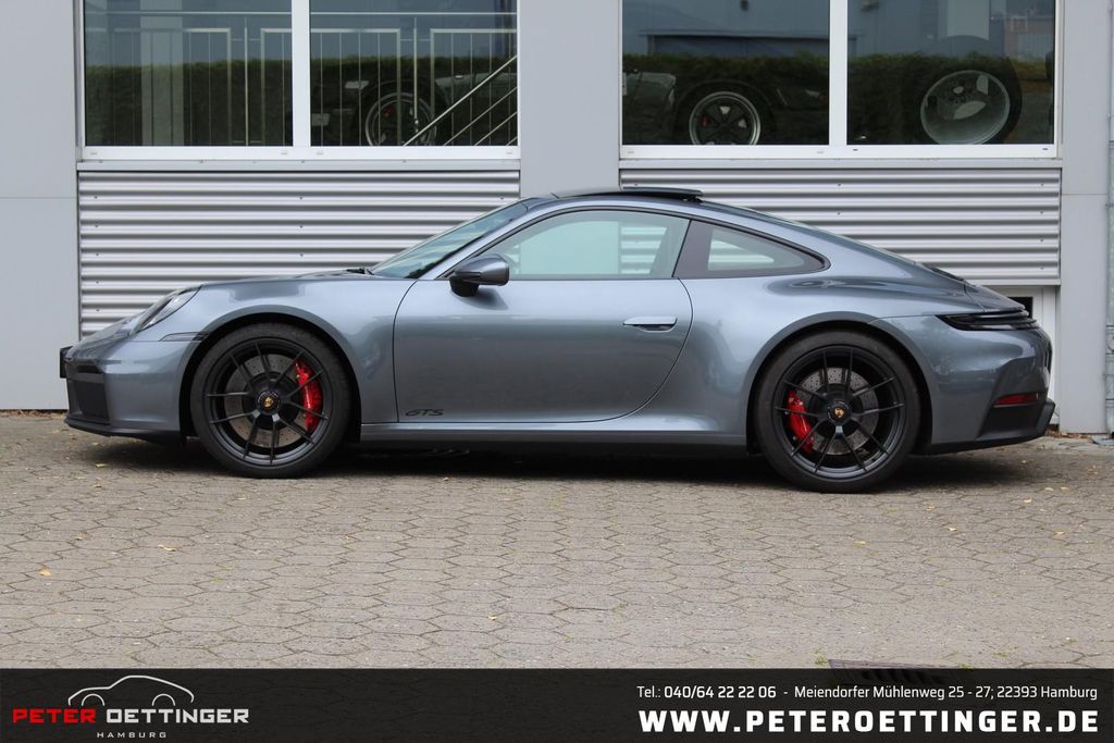 Porsche 992 2025