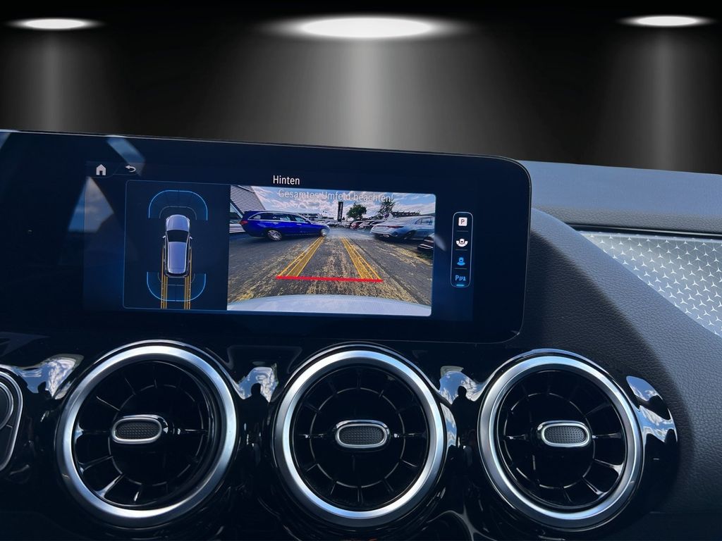 Mercedes-Benz B 220 2024