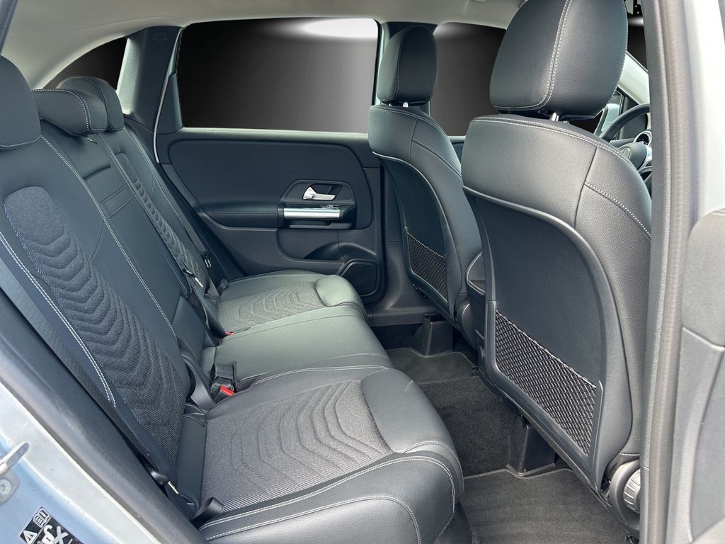 Mercedes-Benz B 220 2024