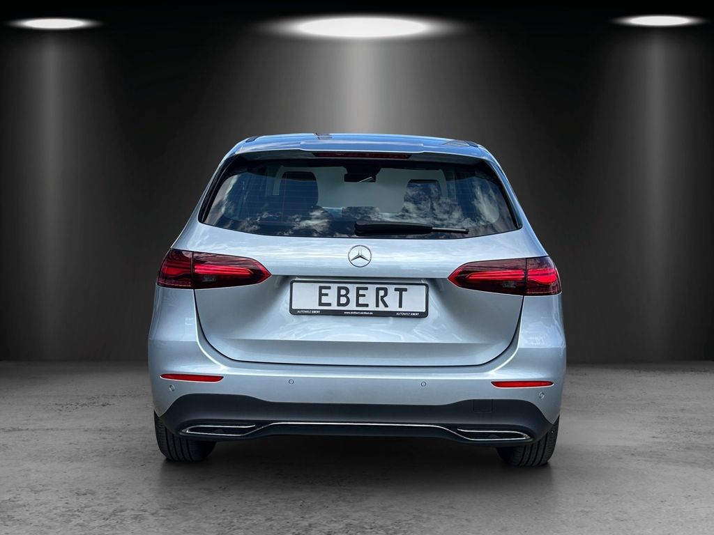 Mercedes-Benz B 220 2024