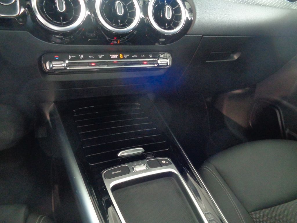 Mercedes-Benz B 250 2024