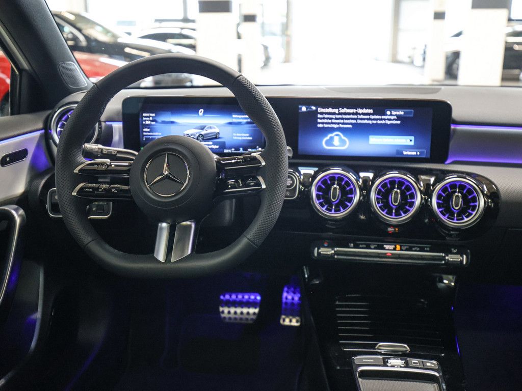 Mercedes-Benz A 180 2025