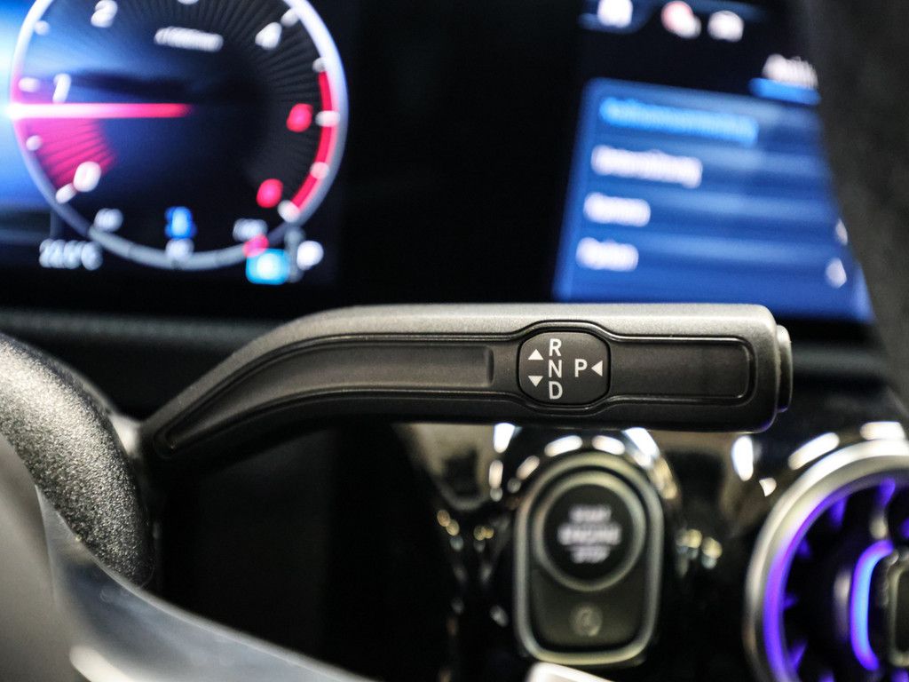 Mercedes-Benz A 180 2025