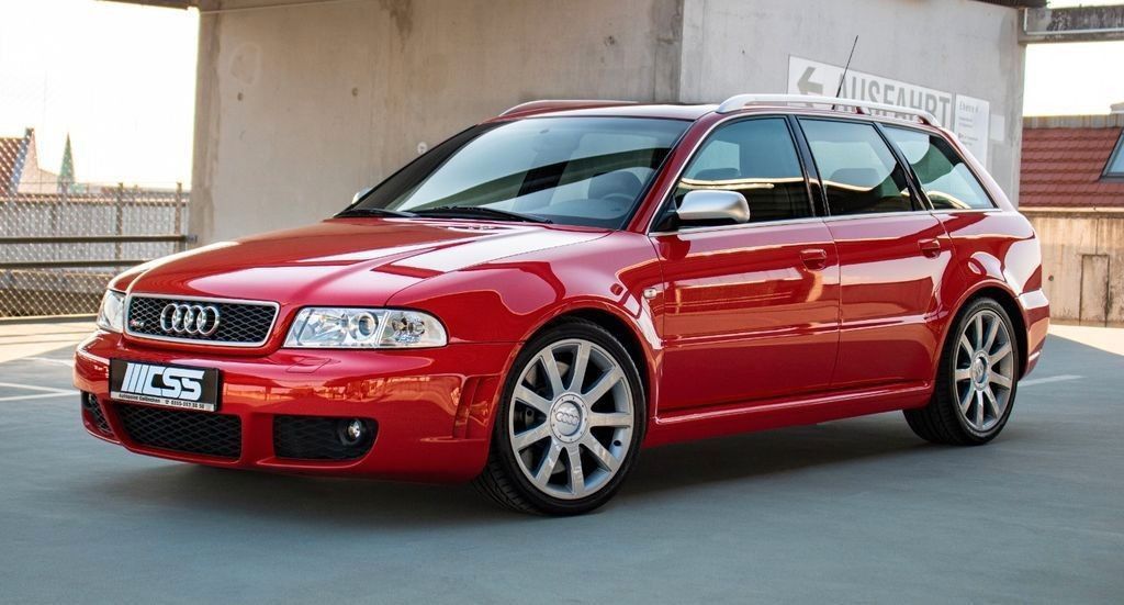 Audi RS4 2000