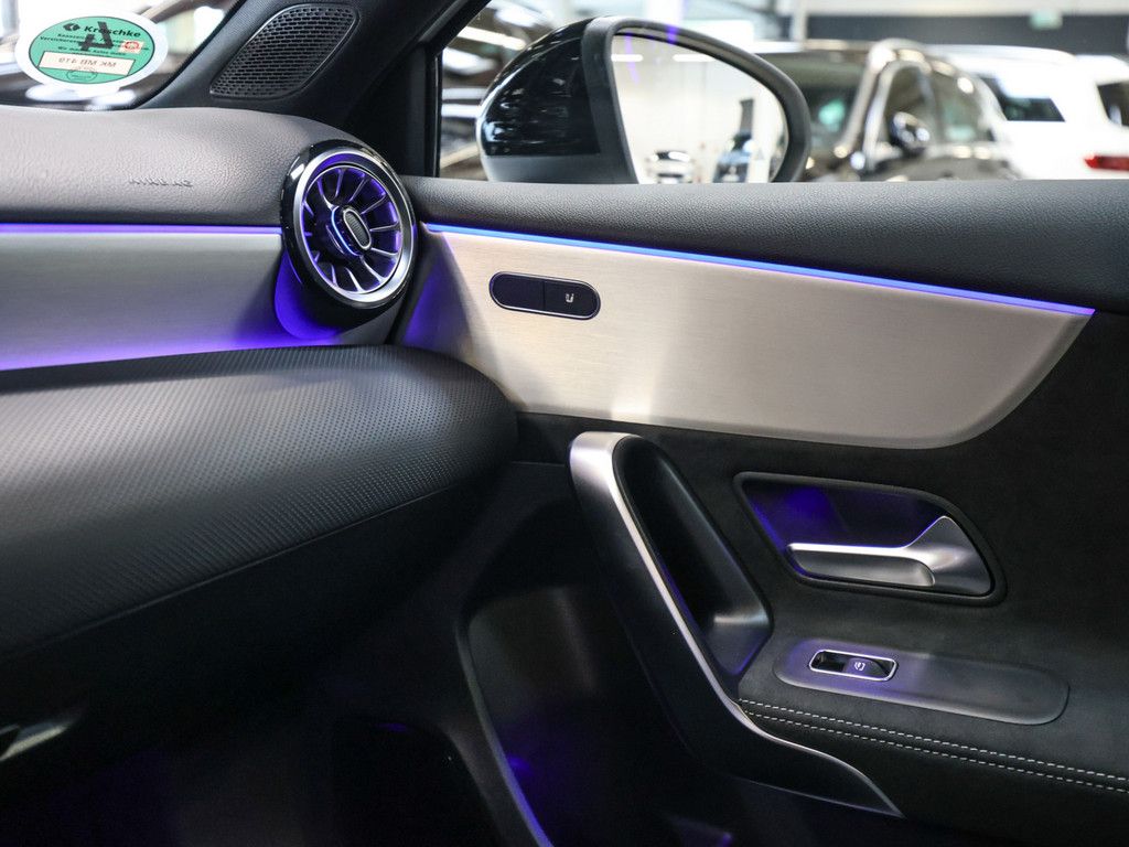 Mercedes-Benz A 180 2025