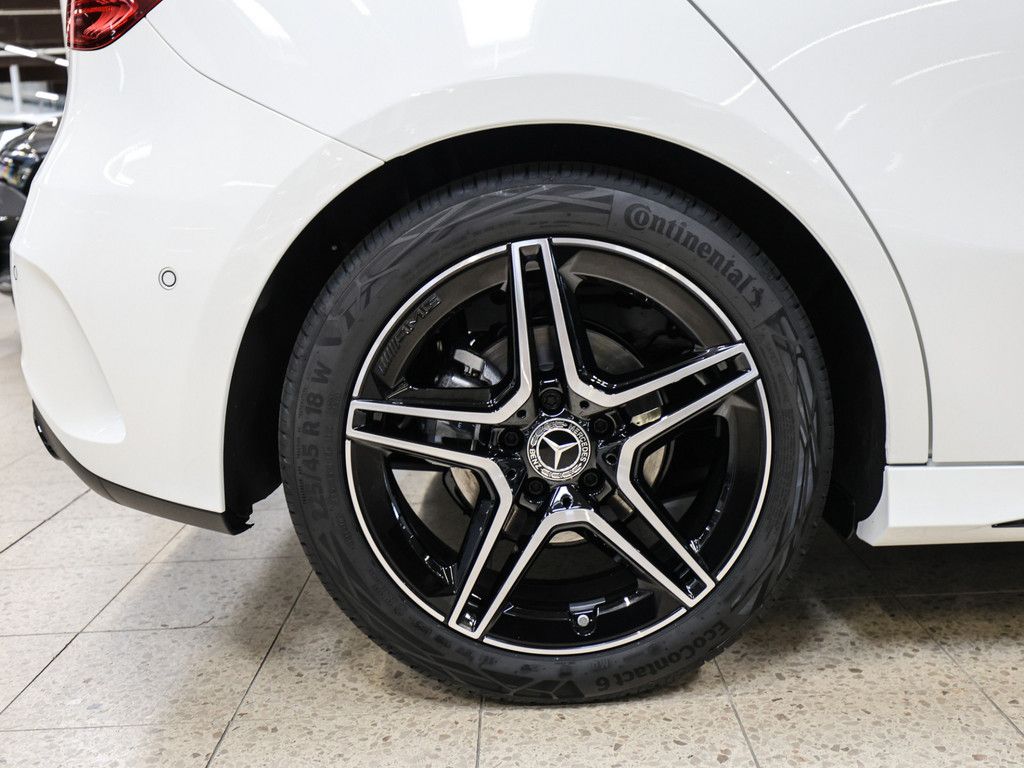 Mercedes-Benz A 180 2025