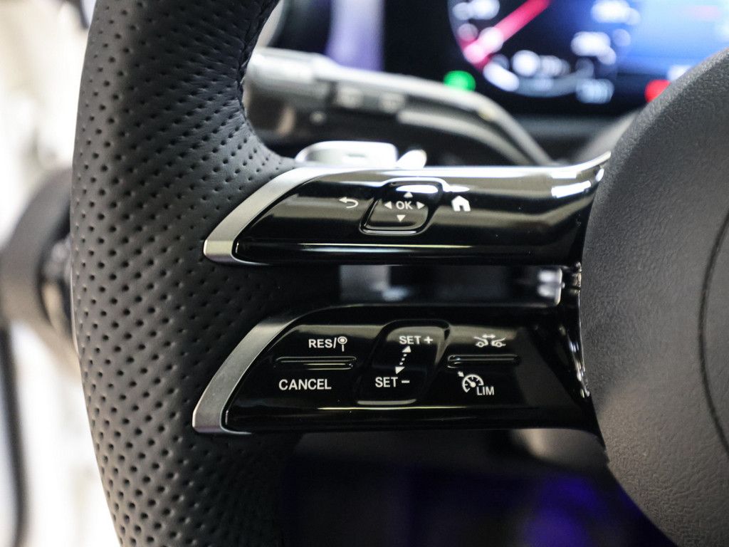 Mercedes-Benz A 180 2025