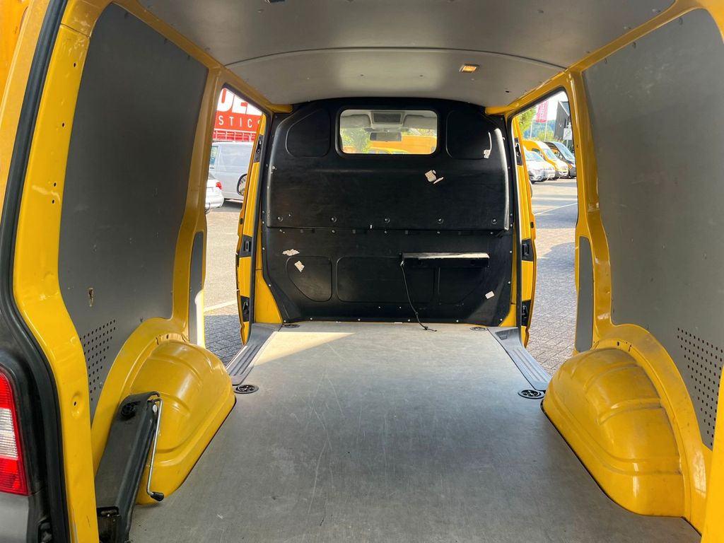 Volkswagen T5 Transporter 2011