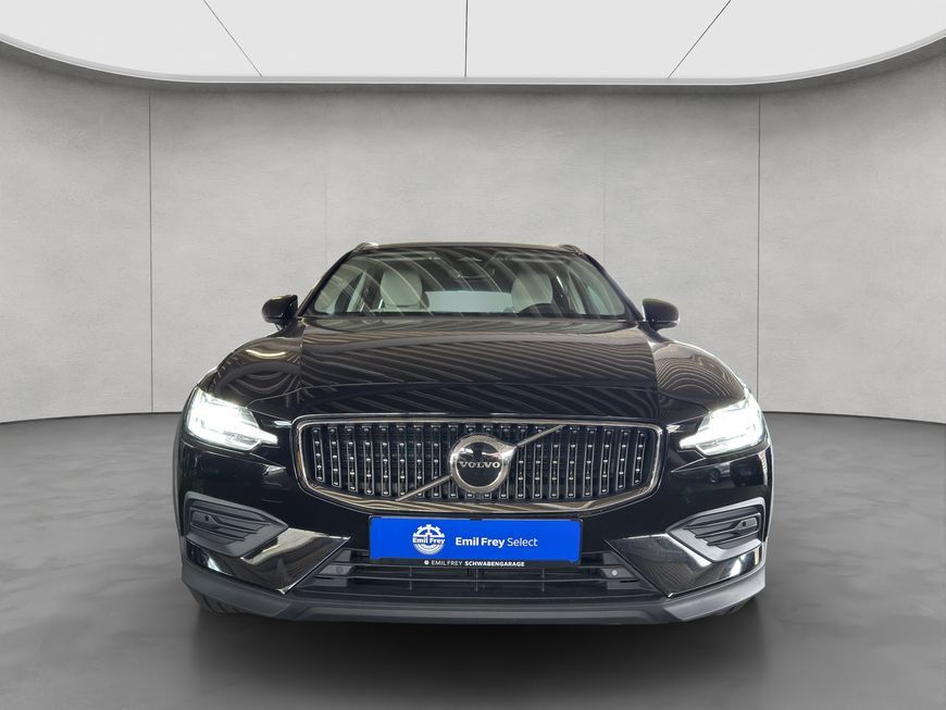 Volvo V60 Cross Country 2023