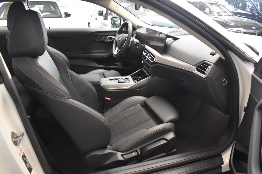 BMW 220 2023
