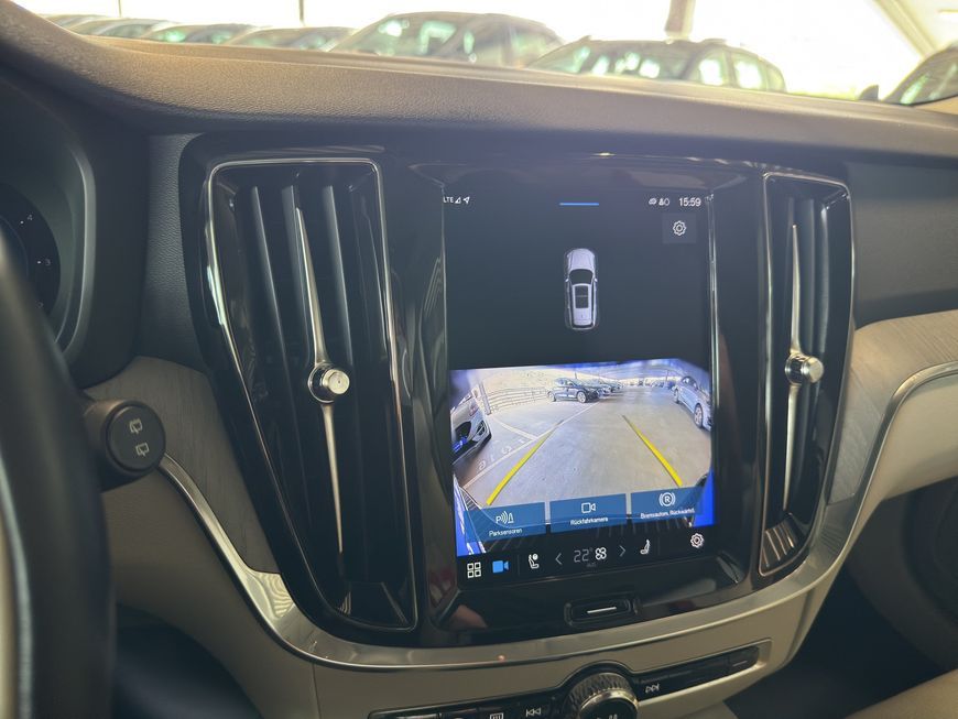 Volvo V60 Cross Country 2023