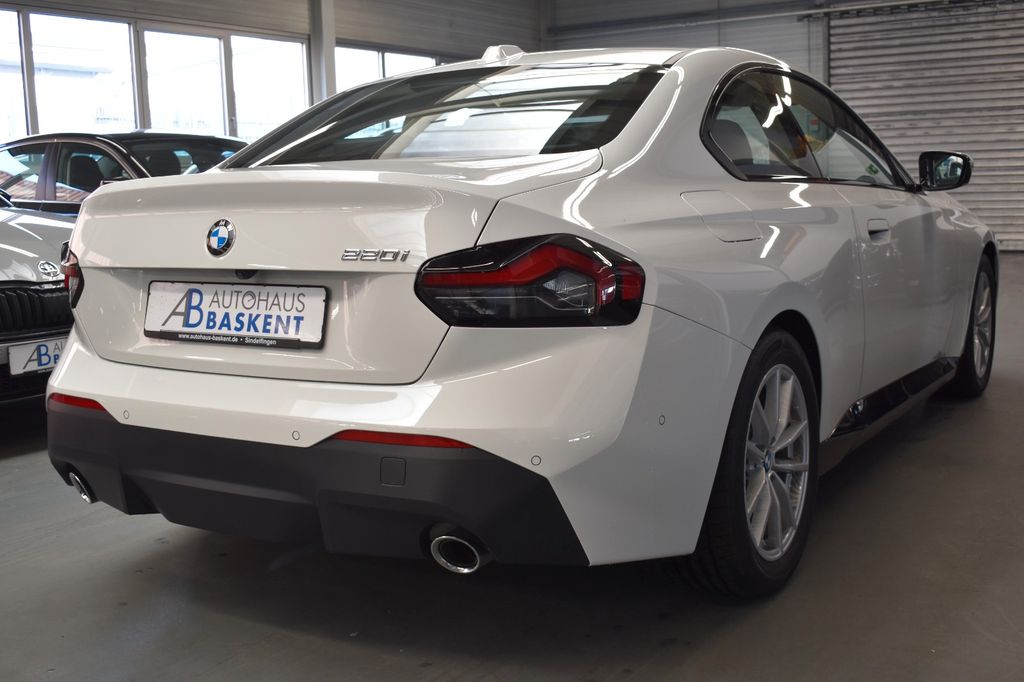 BMW 220 2023