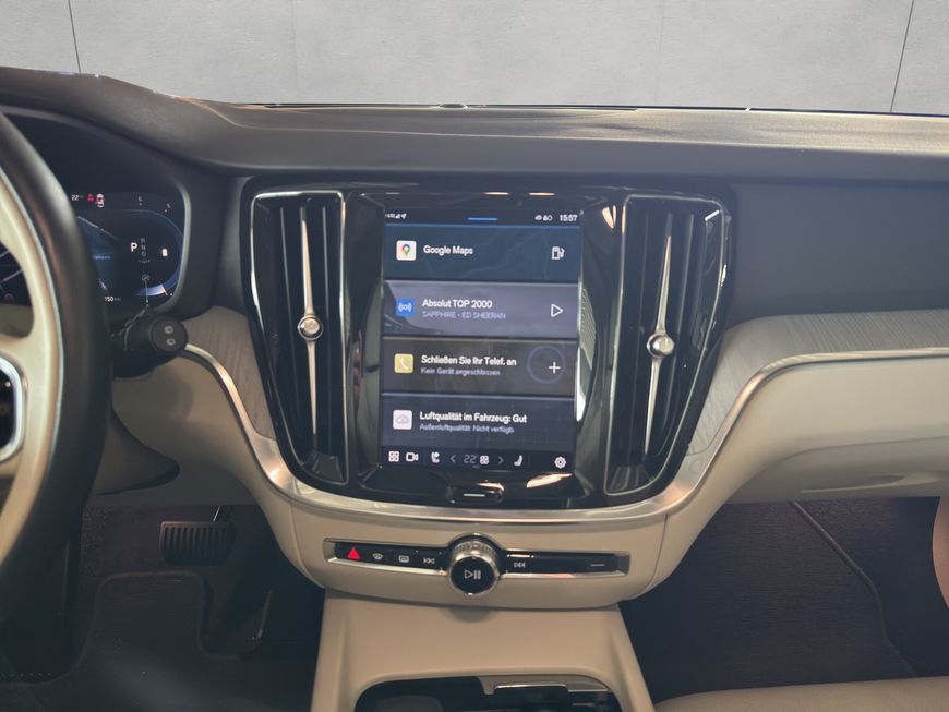 Volvo V60 Cross Country 2023