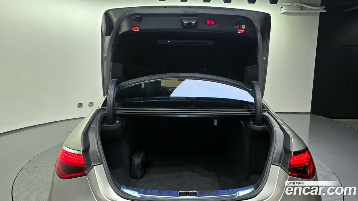 Mercedes-Benz S-Class 2022