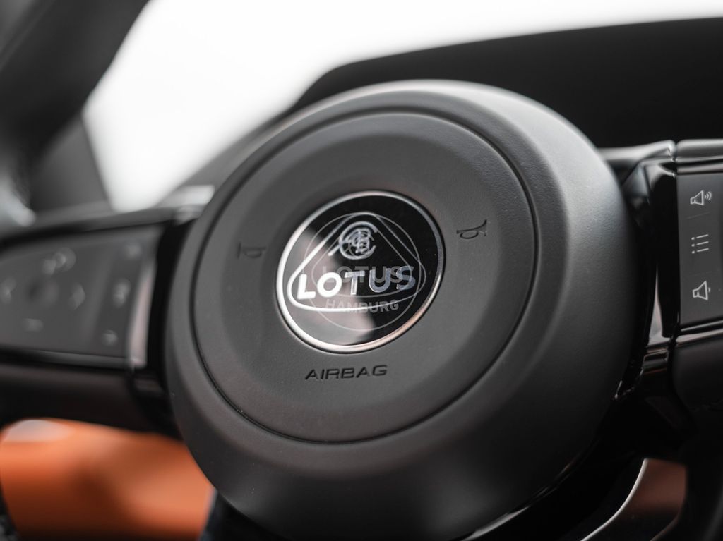 Lotus Emira 2025
