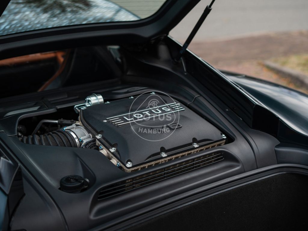 Lotus Emira 2025