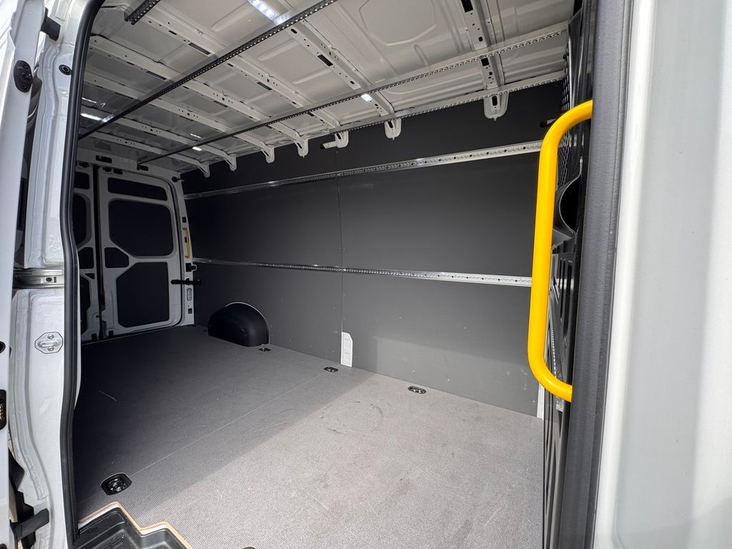 Volkswagen Crafter 2024