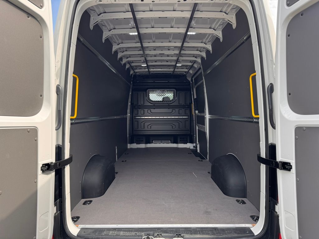Volkswagen Crafter 2024