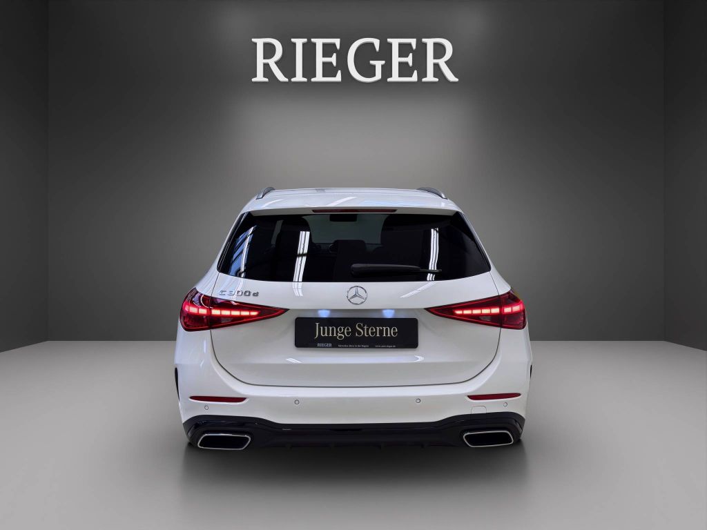 Mercedes-Benz C 300 2025