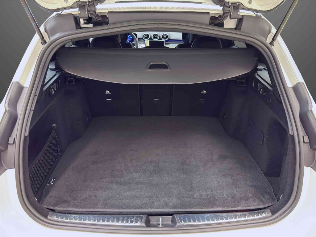 Mercedes-Benz C 300 2025